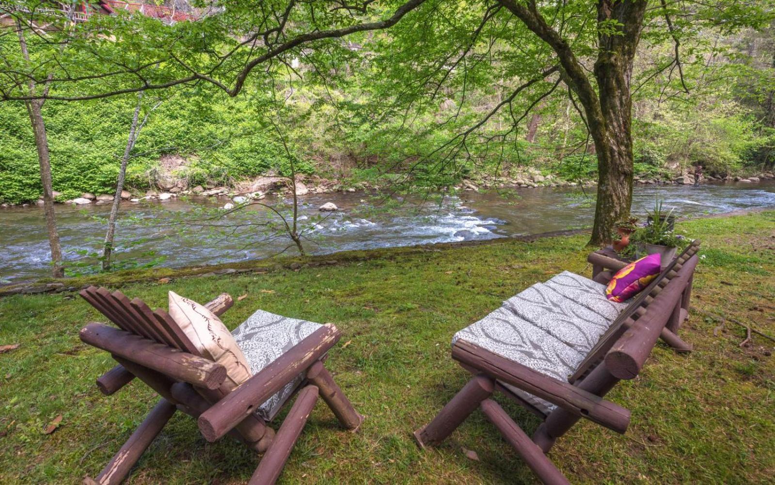 On The River Gatlinburg Exterior photo